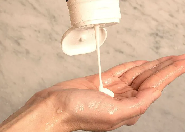 SHAMPOO